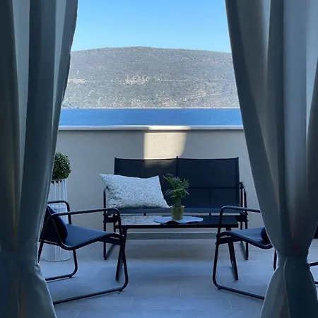 Villa Nika & Eva Cres Exterior photo